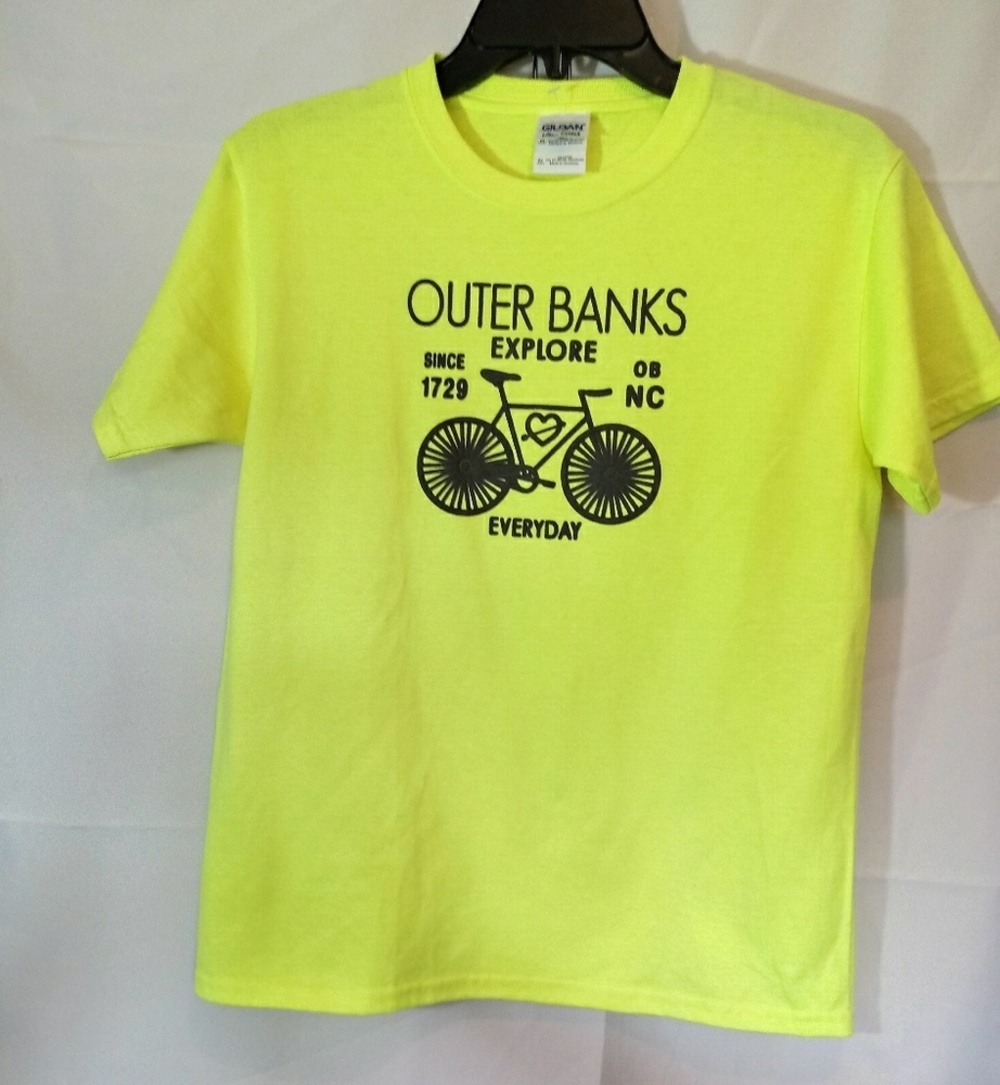 Gildan Outer Banks North Carolina size Medium short sleeve shirt